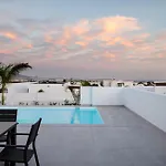 Blanca - Vipvipvillas *