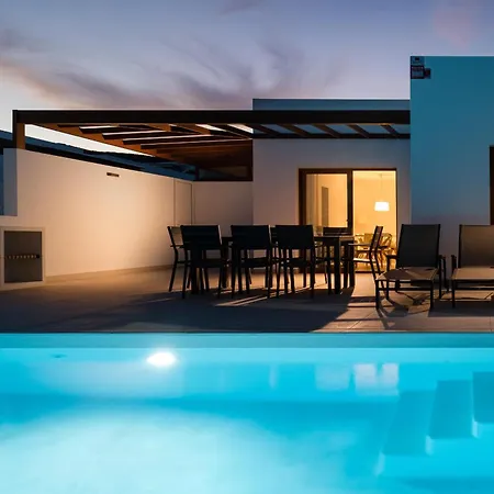 Blanca - Vipvipvillas